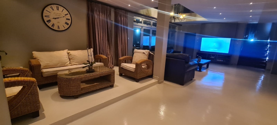5 Bedroom Property for Sale in Gonubie Eastern Cape